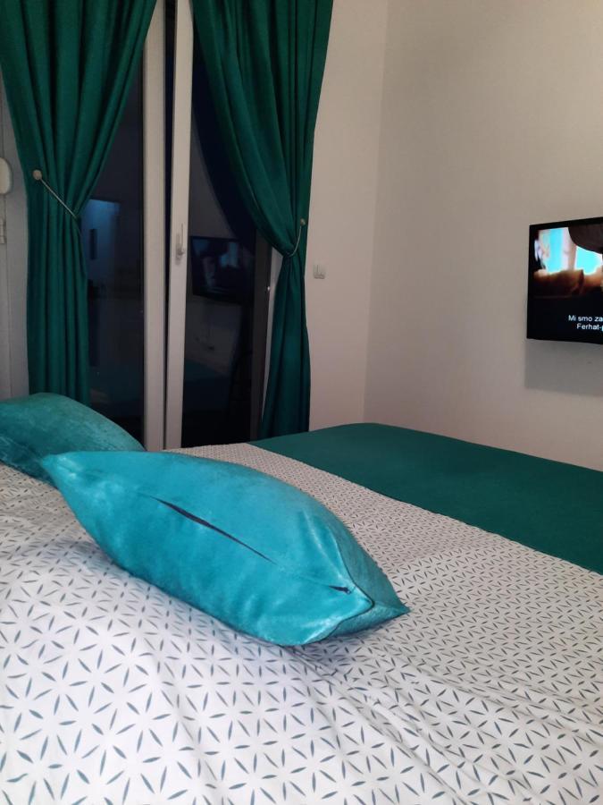 Omega Hotel โดโบย ภายนอก รูปภาพ