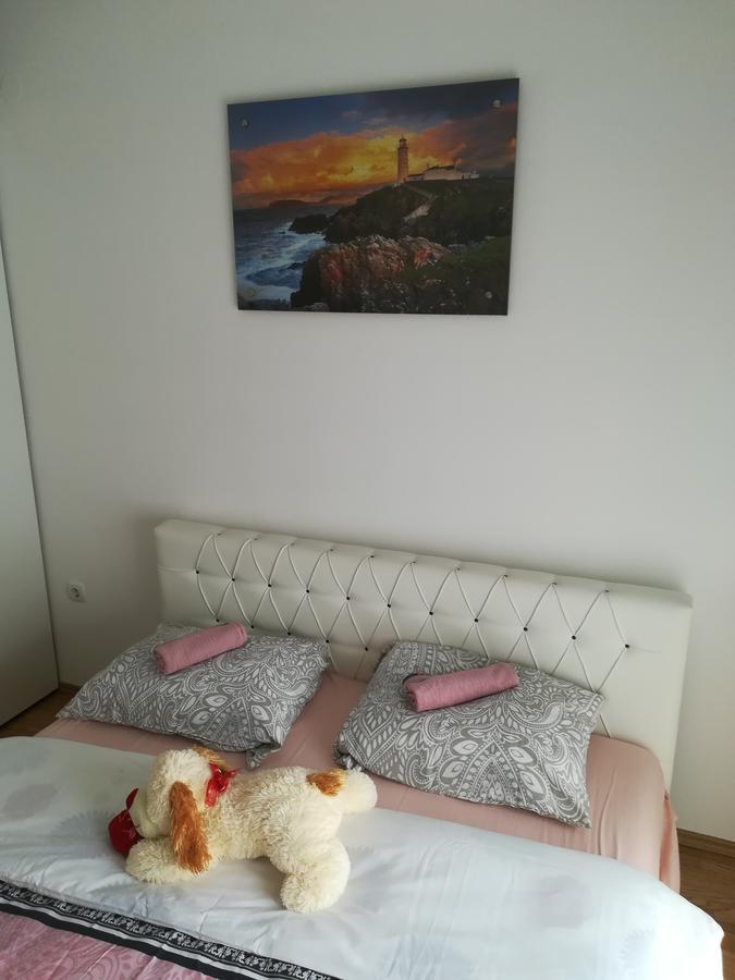 Omega Hotel โดโบย ภายนอก รูปภาพ